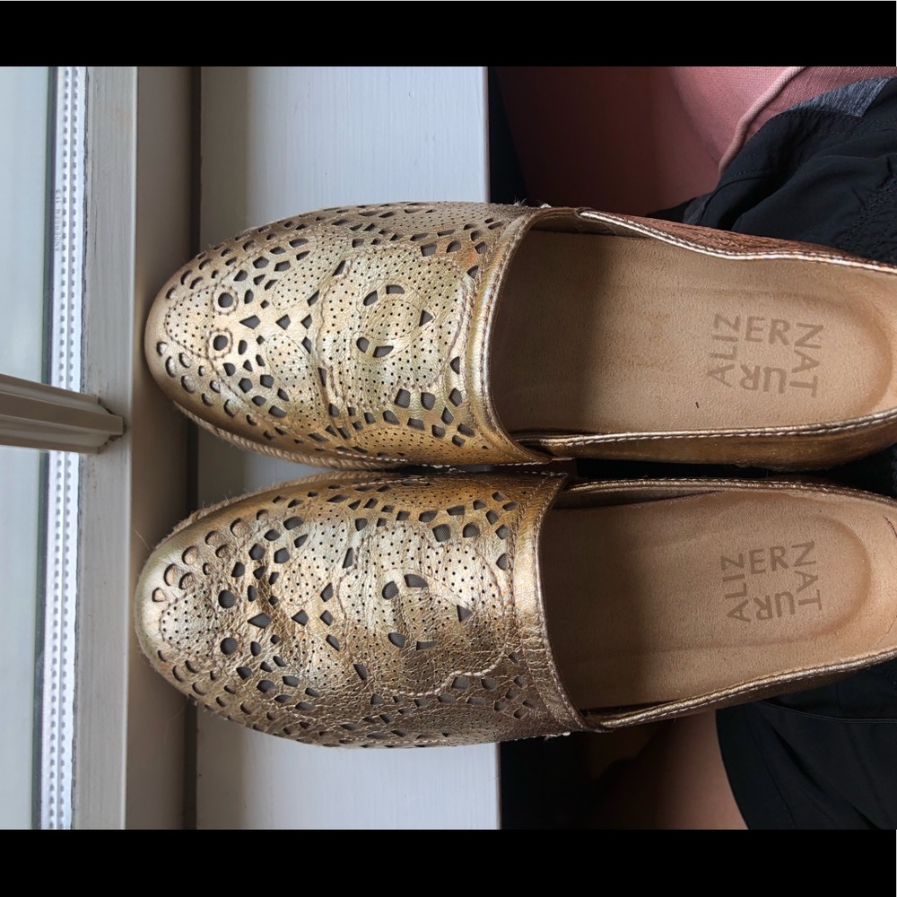 Golden platform espadrilles!